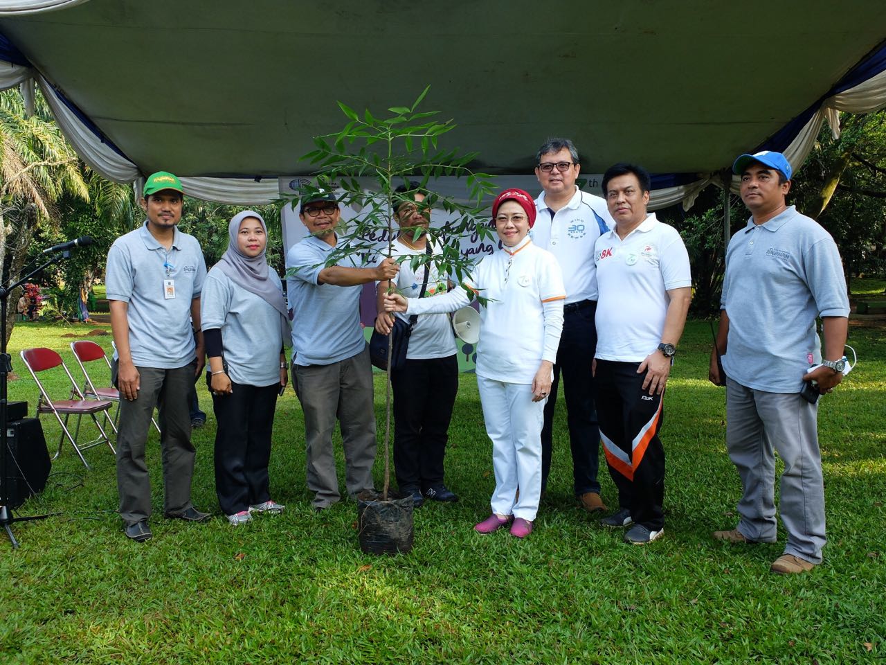 PT. KPB Nusantara Melakukan Penanaman Pohon di Taman Margasatwa Ragunan