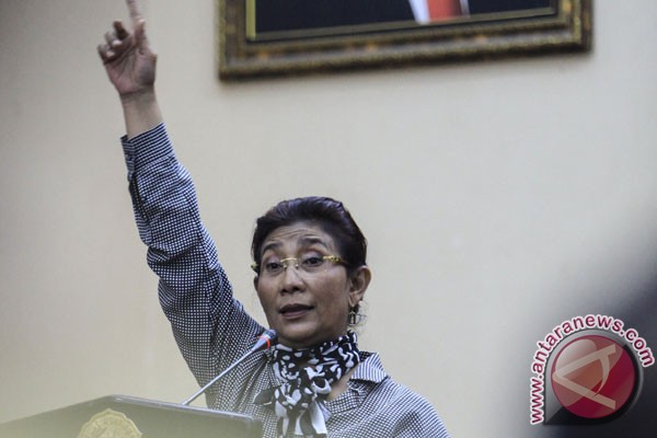 Minister Susi restructures KKP employees with “golden handshake